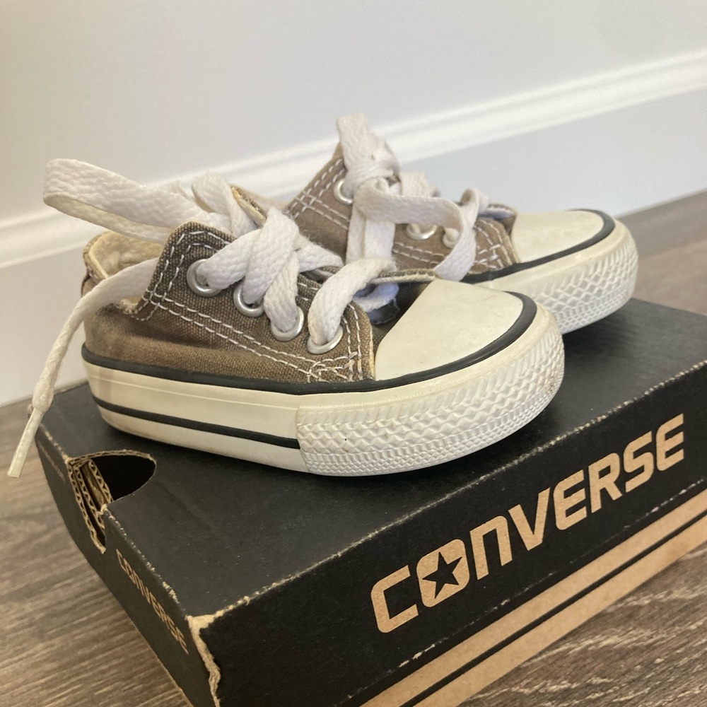 Baby converse size 2